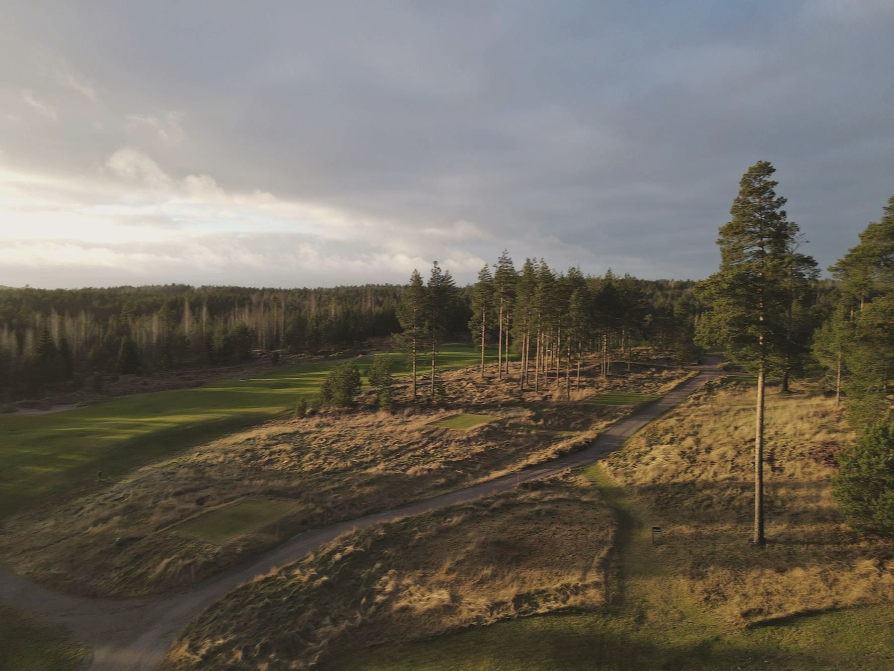 Late season light over the course